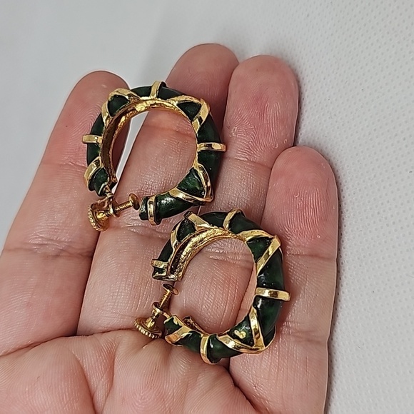 Zentall vintage screw back gold and green enamel chunky hoop earrings - Picture 4 of 4